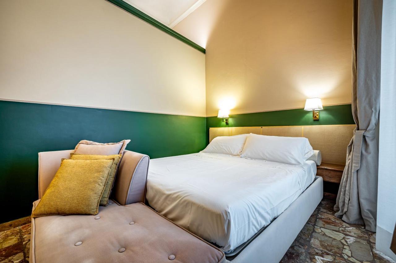 Luxury Bed And Breakfast Cerretani Palace Florenz Exterior foto